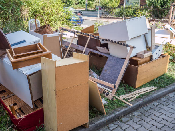 Best Garage Cleanout Services  in Garnett, KS